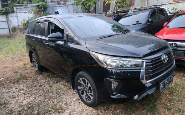 TOYOTA INNOVA