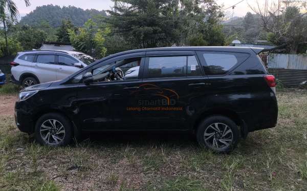 TOYOTA INNOVA