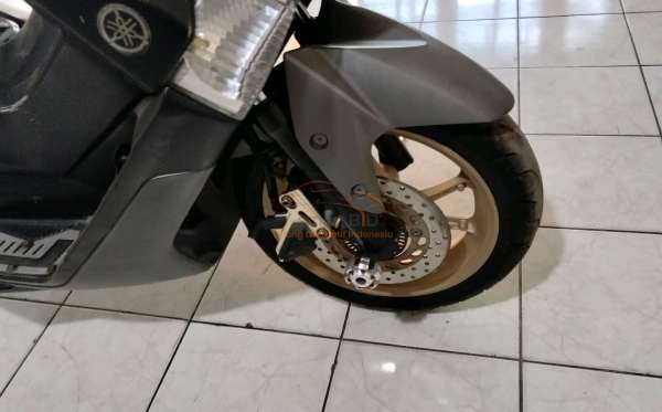 YAMAHA NMAX