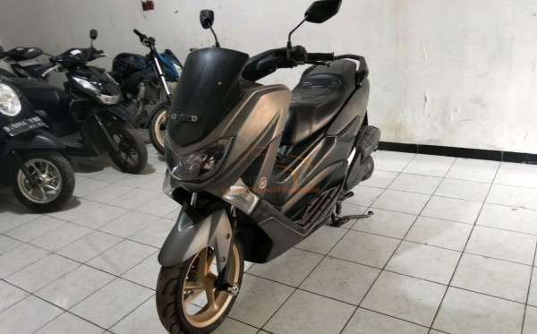 YAMAHA NMAX