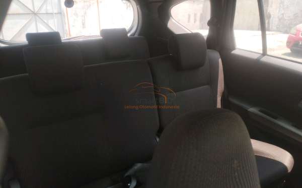 DAIHATSU SIGRA R