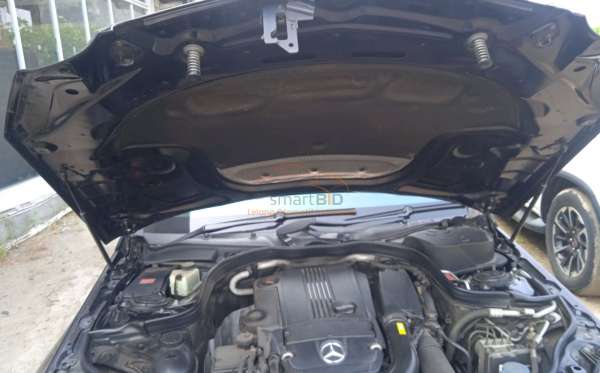 MERCEDES BENZ E 250 CGI