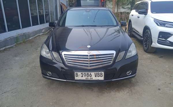 MERCEDES BENZ E 250 CGI