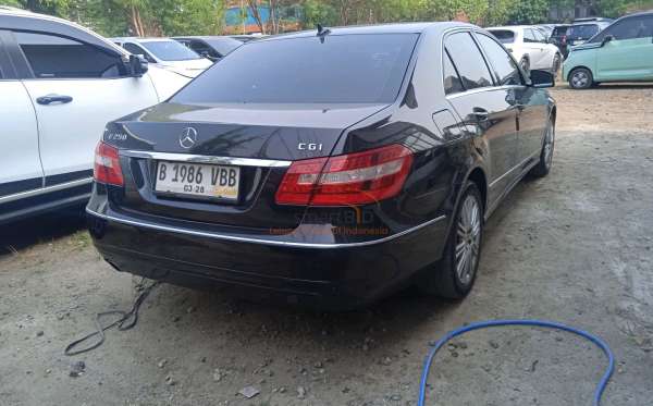 MERCEDES BENZ E 250 CGI