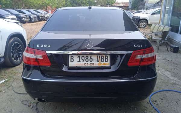 MERCEDES BENZ E 250 CGI