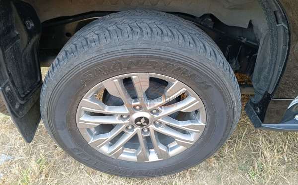 MITSUBISHI PAJERO SPORT 2.5L EXCEED (4X2)