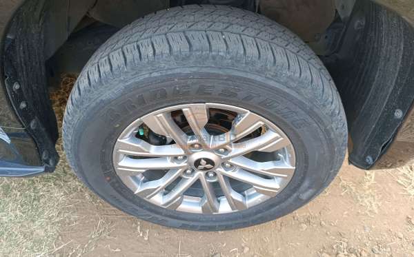 MITSUBISHI PAJERO SPORT 2.5L EXCEED (4X2)
