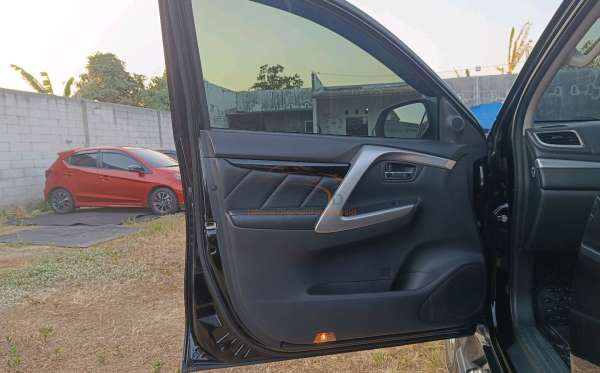 MITSUBISHI PAJERO SPORT 2.5L EXCEED (4X2)