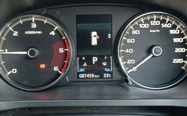 MITSUBISHI PAJERO SPORT 2.5L EXCEED (4X2)