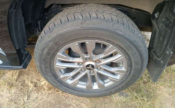 MITSUBISHI PAJERO SPORT 2.5L EXCEED (4X2)