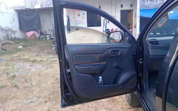MITSUBISHI TRITON 2.5L SC HDX-L 4X4