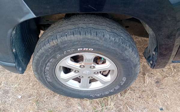 MITSUBISHI TRITON 2.5L SC HDX-L 4X4