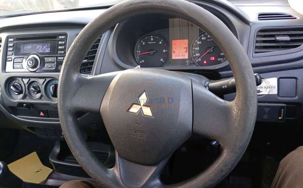 MITSUBISHI TRITON 2.5L SC HDX-L 4X4