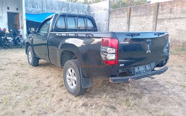 MITSUBISHI TRITON 2.5L SC HDX-L 4X4