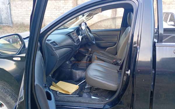 MITSUBISHI TRITON 2.5L SC HDX-L 4X4