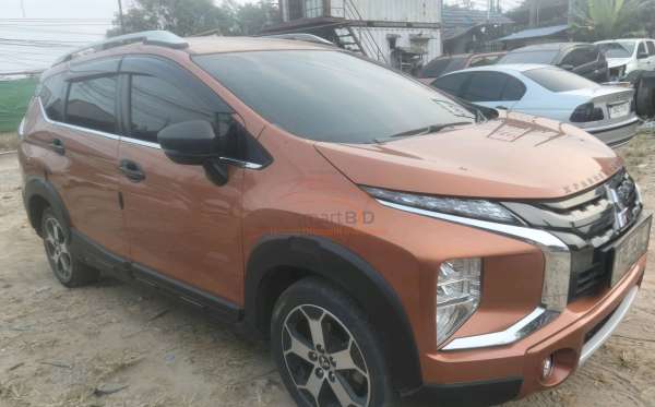 MITSUBISHI XPANDER CROSS 1.5 L