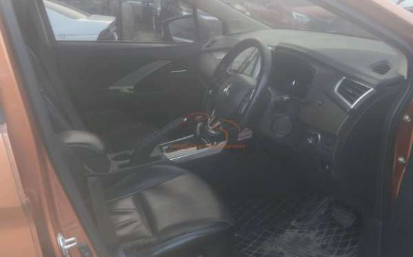 MITSUBISHI XPANDER CROSS 1.5 L