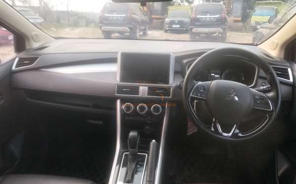 MITSUBISHI XPANDER CROSS 1.5 L