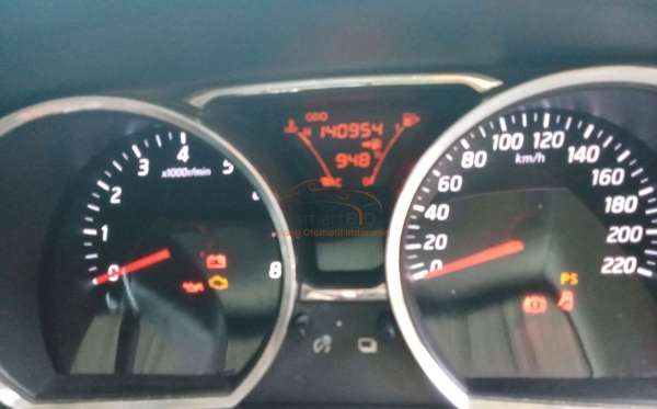 NISSAN GRAND LIVINA 1.5 SV