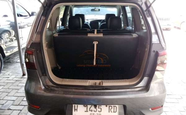 NISSAN GRAND LIVINA 1.5 SV