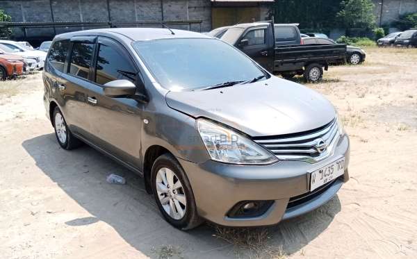 NISSAN GRAND LIVINA 1.5 SV