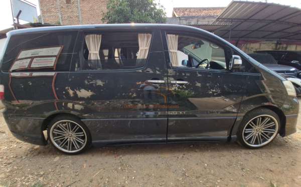 TOYOTA  ALPHARD  2.4 2WD