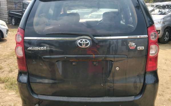 TOYOTA  AVANZA