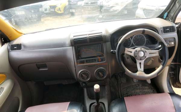 TOYOTA  AVANZA