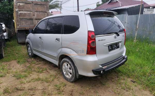 TOYOTA AVANZA