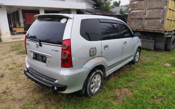 TOYOTA AVANZA