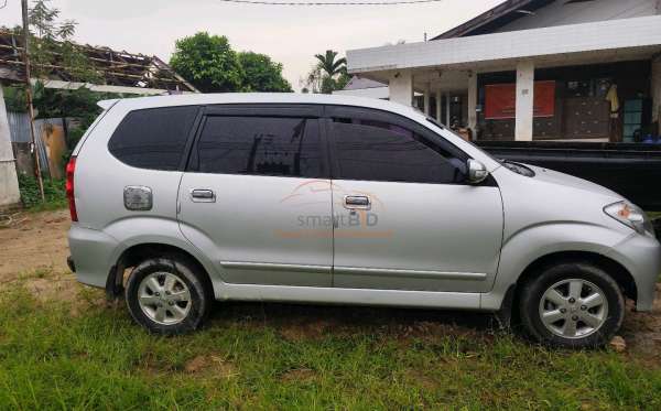 TOYOTA AVANZA