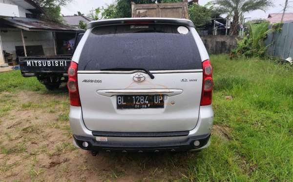 TOYOTA AVANZA