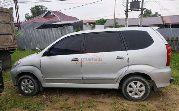 TOYOTA AVANZA
