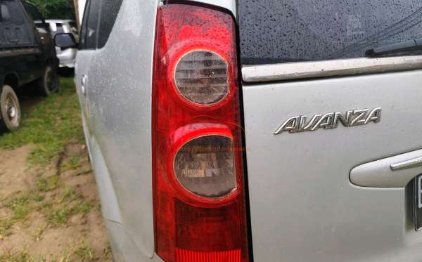 TOYOTA AVANZA