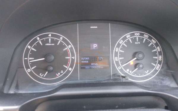 TOYOTA INNOVA G