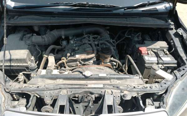 TOYOTA INNOVA G