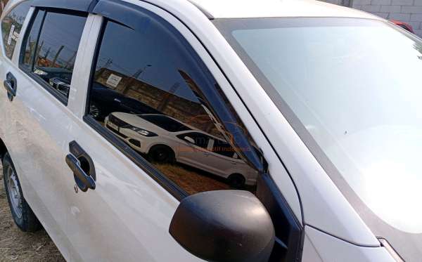 DAIHATSU SIGRA D
