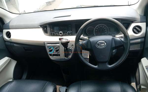 DAIHATSU  SIGRA  1.2 X