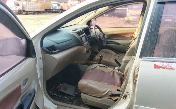 DAIHATSU  XENIA