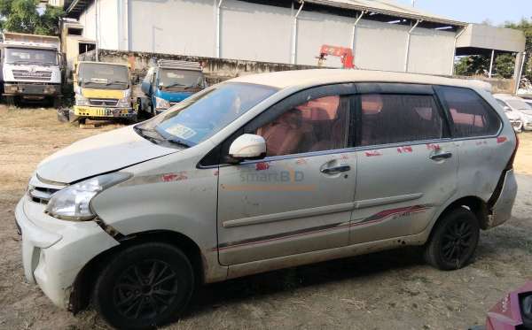 DAIHATSU  XENIA