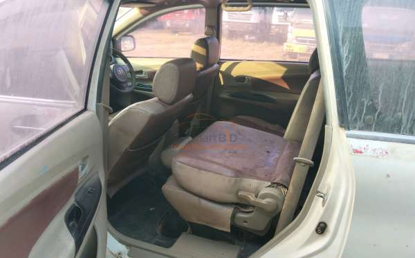 DAIHATSU  XENIA