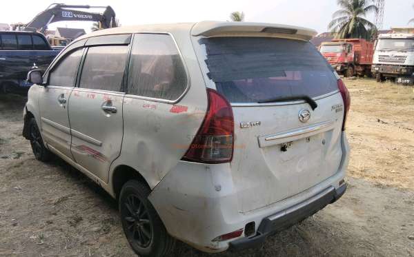 DAIHATSU  XENIA