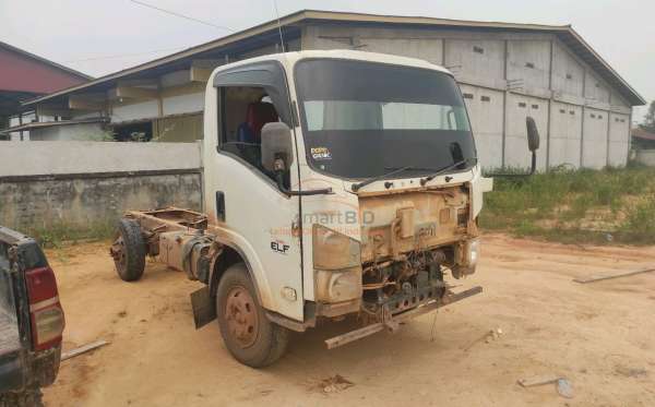 ISUZU  NMR 81U