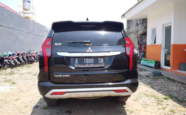 MITSUBISHI PAJERO SPORT 2.5L EXCEED (4X2)