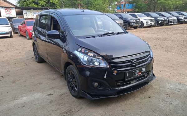 SUZUKI ERTIGA