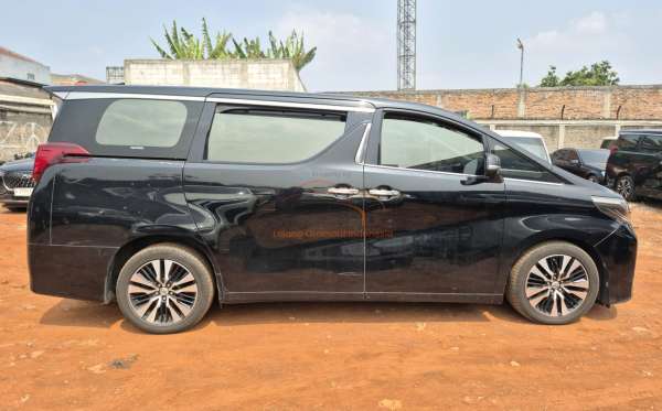 TOYOTA ALPHARD 2.5 G