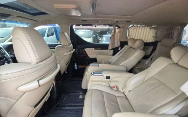 TOYOTA ALPHARD 2.5 G