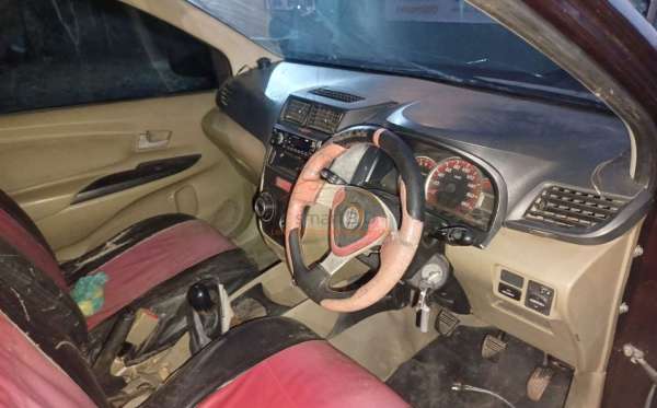 TOYOTA AVANZA 1.3 G