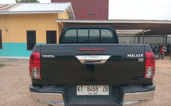TOYOTA HILUX 2.4G DC 4X4