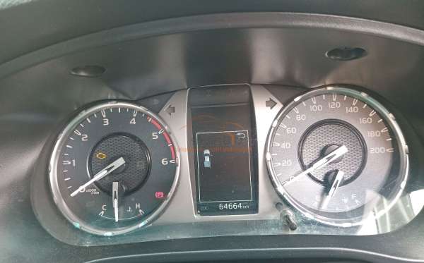 TOYOTA HILUX 2.4G DC 4X4